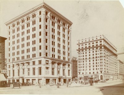 Bouwconstructie aan de westkant van Twelfth Street (Tucker Boulevard), ten noorden van Olive Street door Unknown